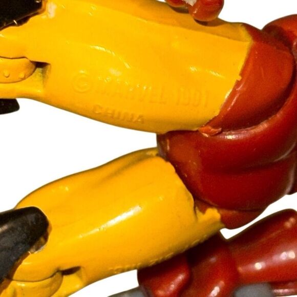 1991 Toy Biz Marvel Super Heroes Wolverine version 1 Loose Action Figure X-Men - Picture 8 of 9